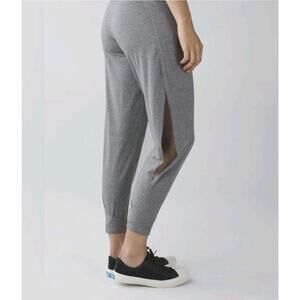 Lululemon Workout Leggings Athletic Light Gray Superb Pant Side Slit Size 4